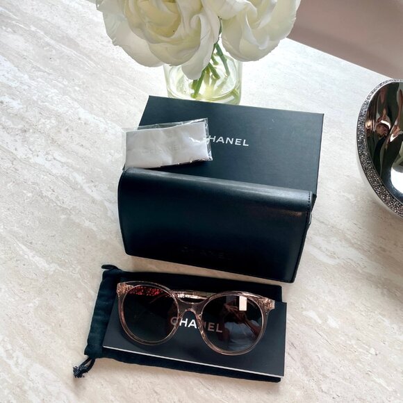 CHANEL Pantos Sunglasses – Model 5440 – Transparent Pink / Gradient Brown - Picture 2 of 10